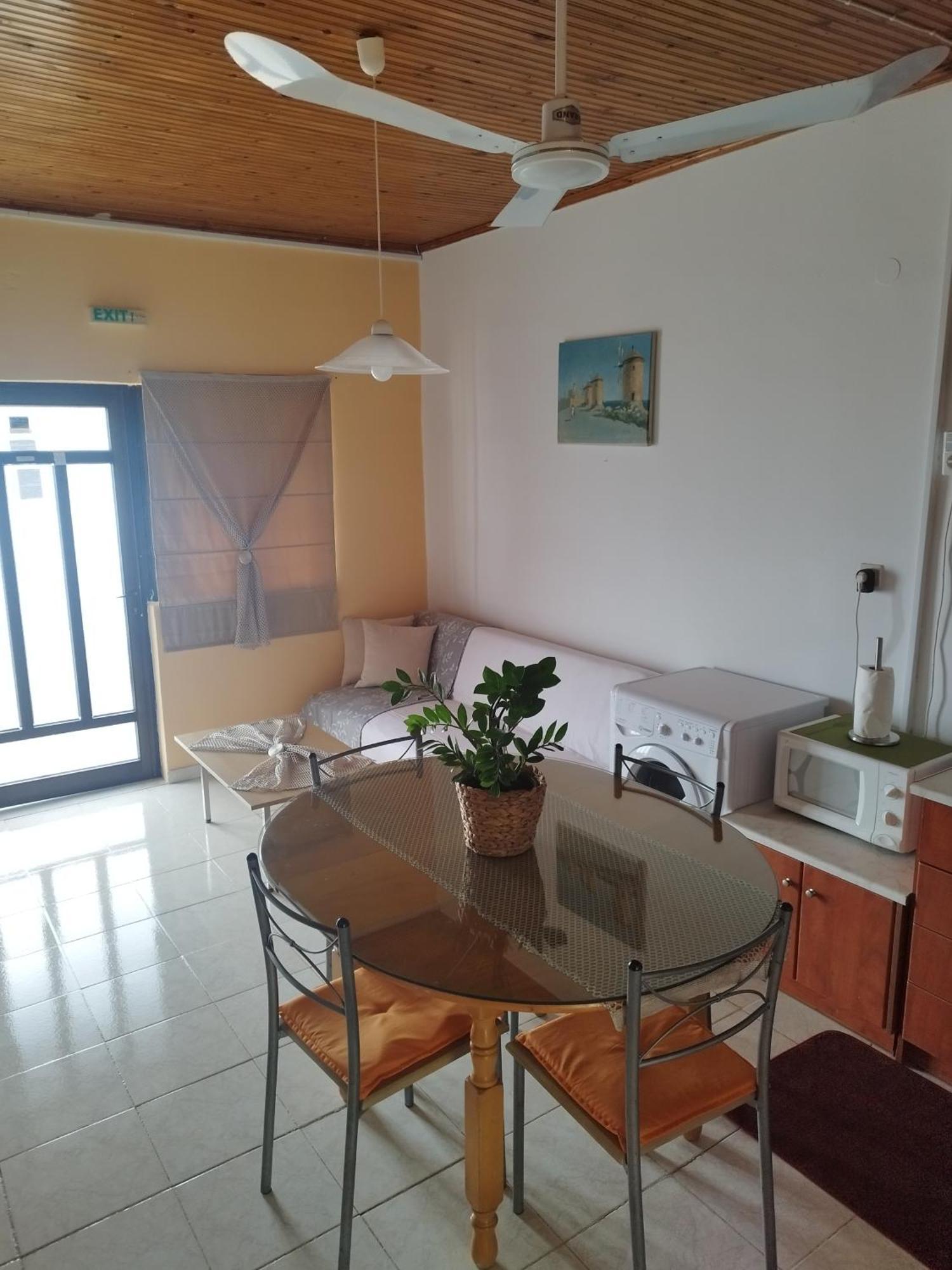 Takis Haikos House Two Minutes Walk To The Beach Peroulia Vounária Exterior foto